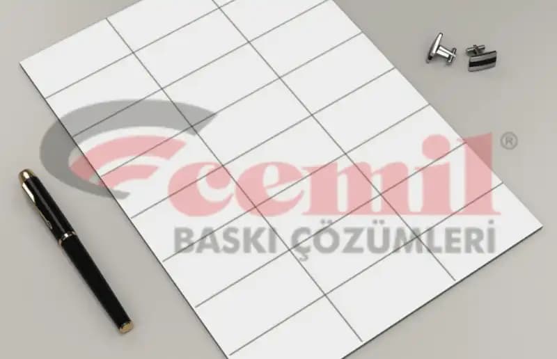 İsim Yazılı Yapışkanlı Etiketler ile Dekorasyonda Kişiselleştirme ve Estetik Çözümler