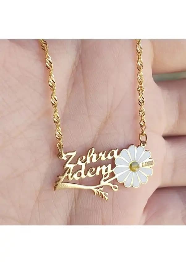 İsimli Papatya Kolye ile Dekorasyonda Kişisel ve Estetik Dokunuşlar