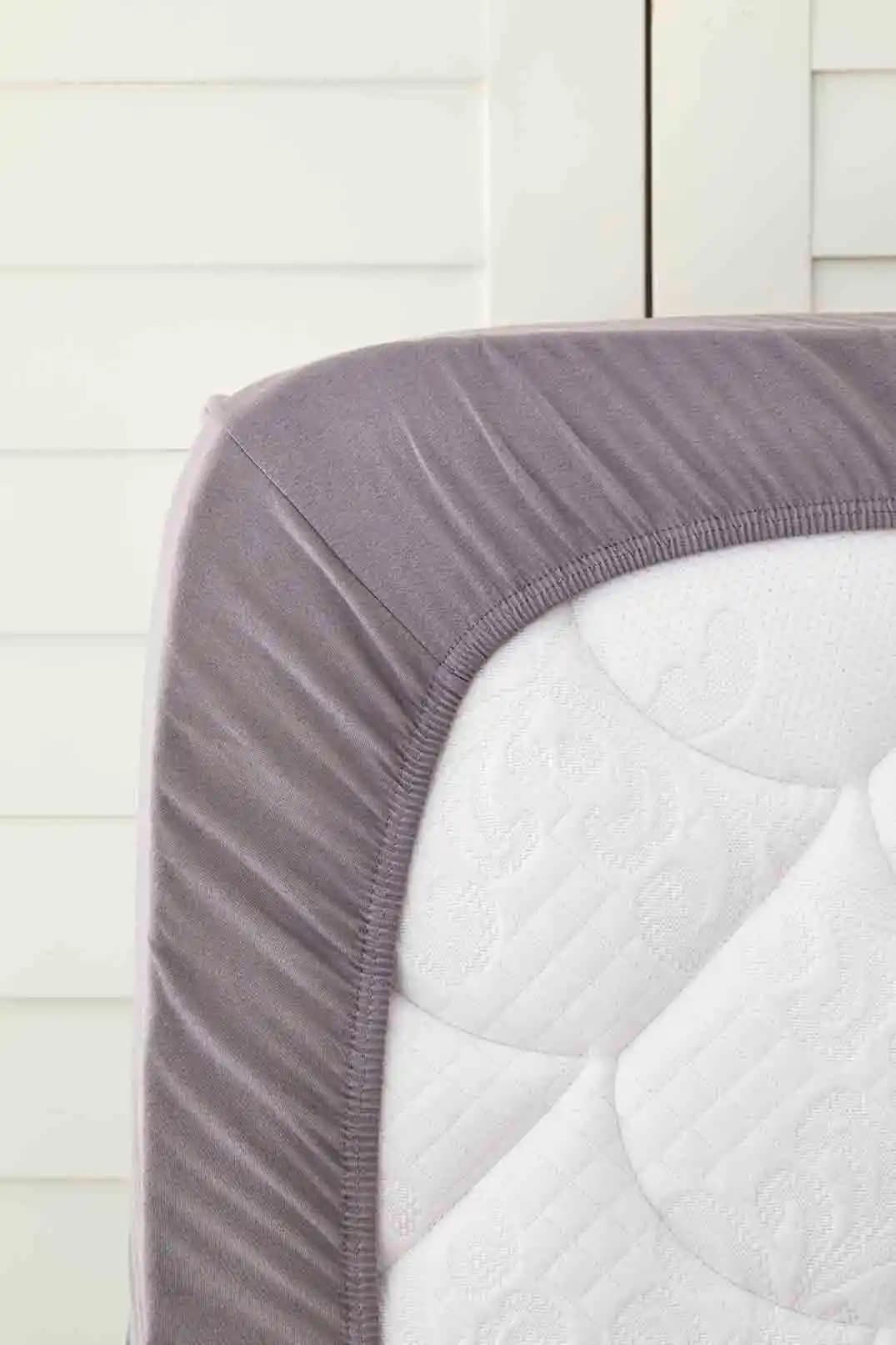 Karaca Lastikli Çarşaflar: Modern ve Konforlu Yatak Odası Dekorasyonunun Vazgeçilmezi