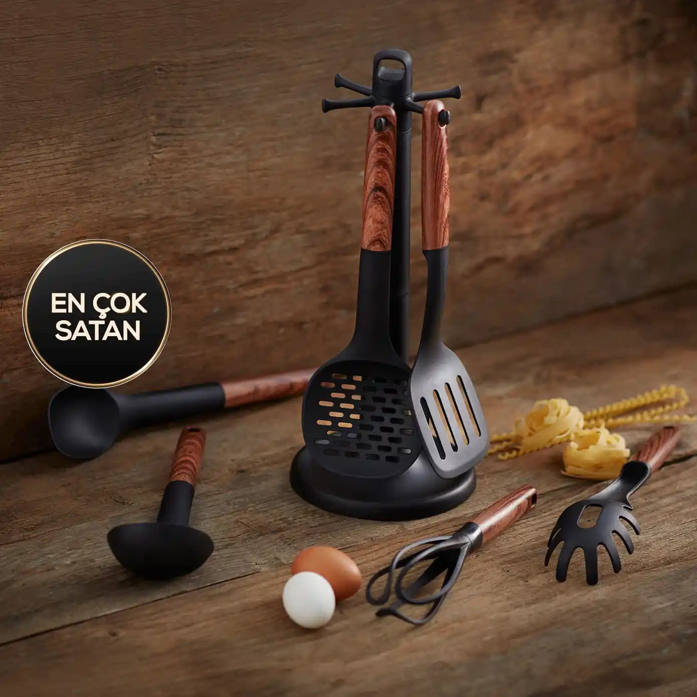 2025'te Karaca Woody Servis Seti ile Sofralarınıza Sıcaklık Katın