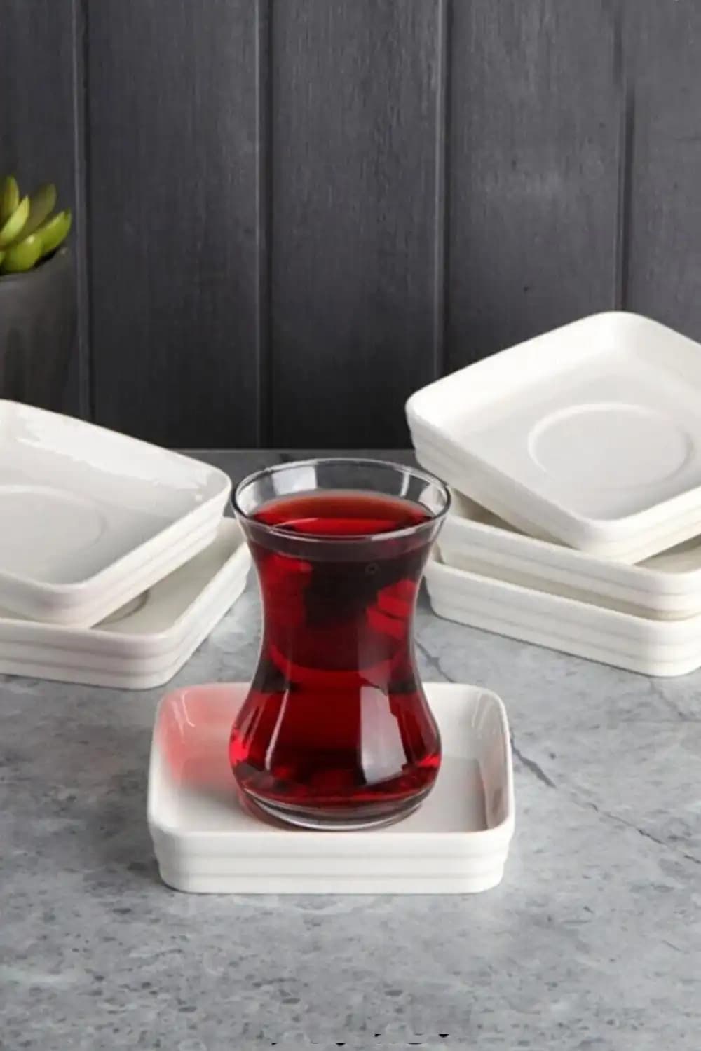 Kare Çay Tabağı ile Modern ve Şık Dekorasyon İpuçları ve Kullanım Alanları
