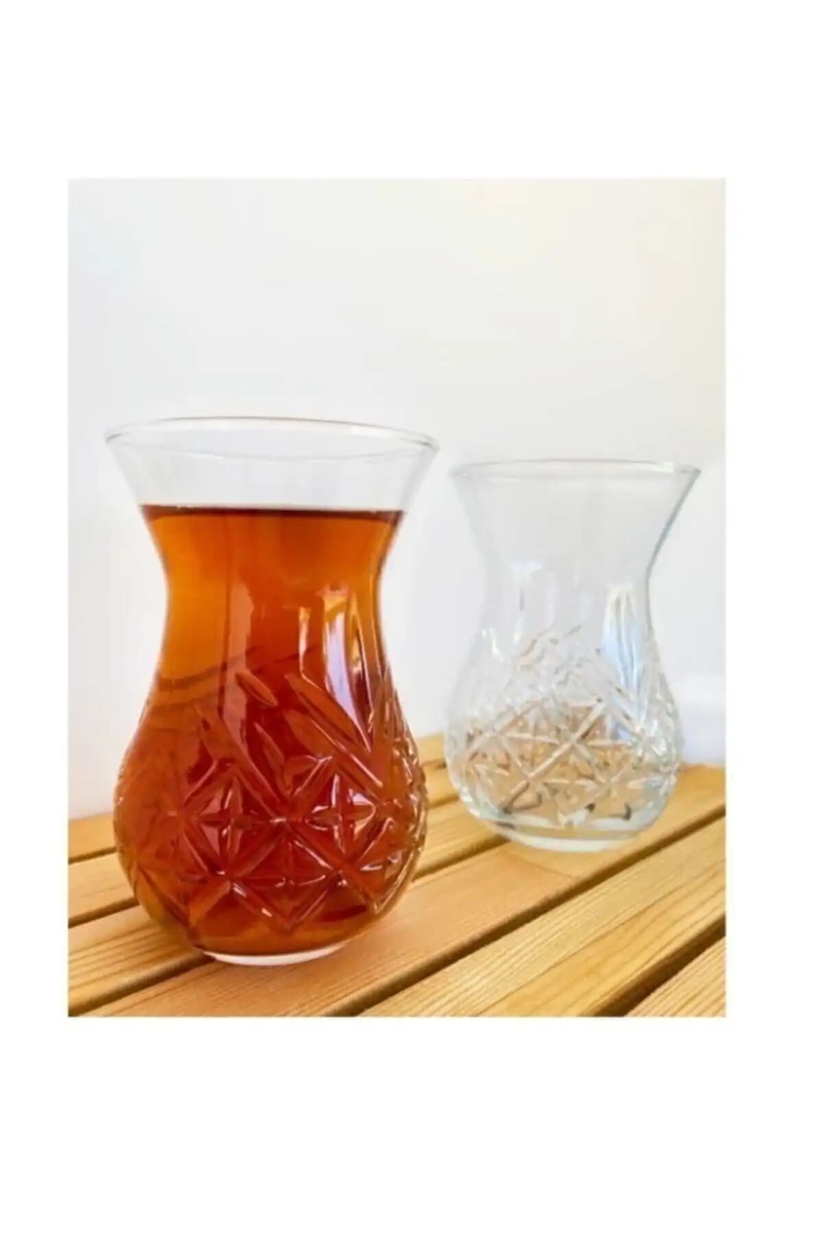 Kesme Çay Bardağı Dekorasyonunda Şıklık ve İşlevselliğin Birlikteliği