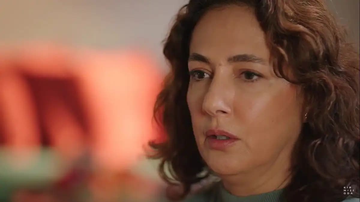 Kırmızı ve Pembe Renkleriyle Dekorasyon ve Duygusal Atmosfer Yaratma Rehberi