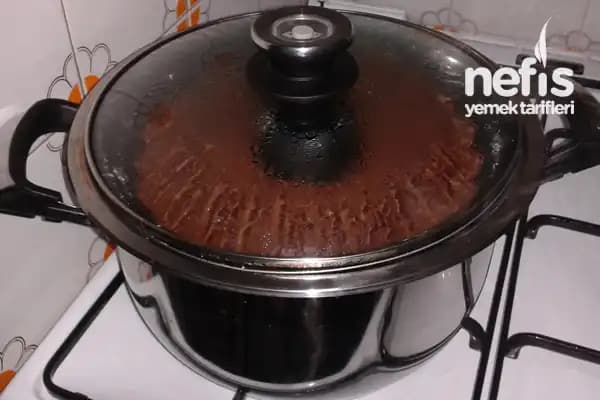 Küllü Kek Tenceresiyle Mutfak Dekorasyonunuza Doğal ve Şık Bir Dokunuş Ekleyin