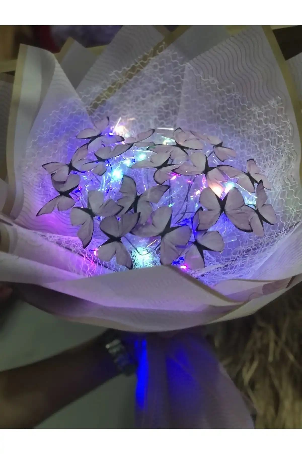 LED Işıklı Kelebek Buketleri ile Dekorasyonda Fark Yaratın ve Atmosferinizi Geliştirin