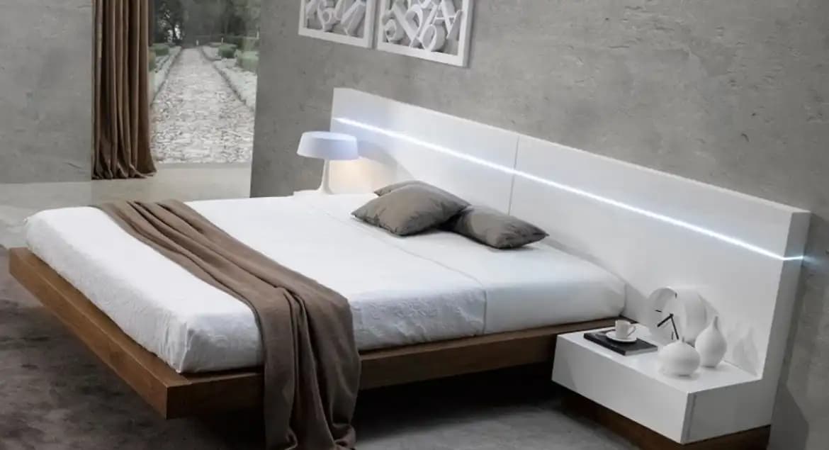 LED Işıklı Yatak Başlığı ile Modern ve Şık Yatak Odası Dekorasyon Fırsatları