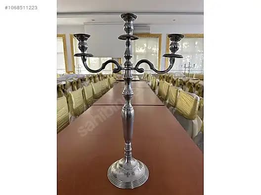 Masa Üstü Şamdanlar Dekorasyonda Zarafet ve Atmosfer Yaratmanın Anahtarı