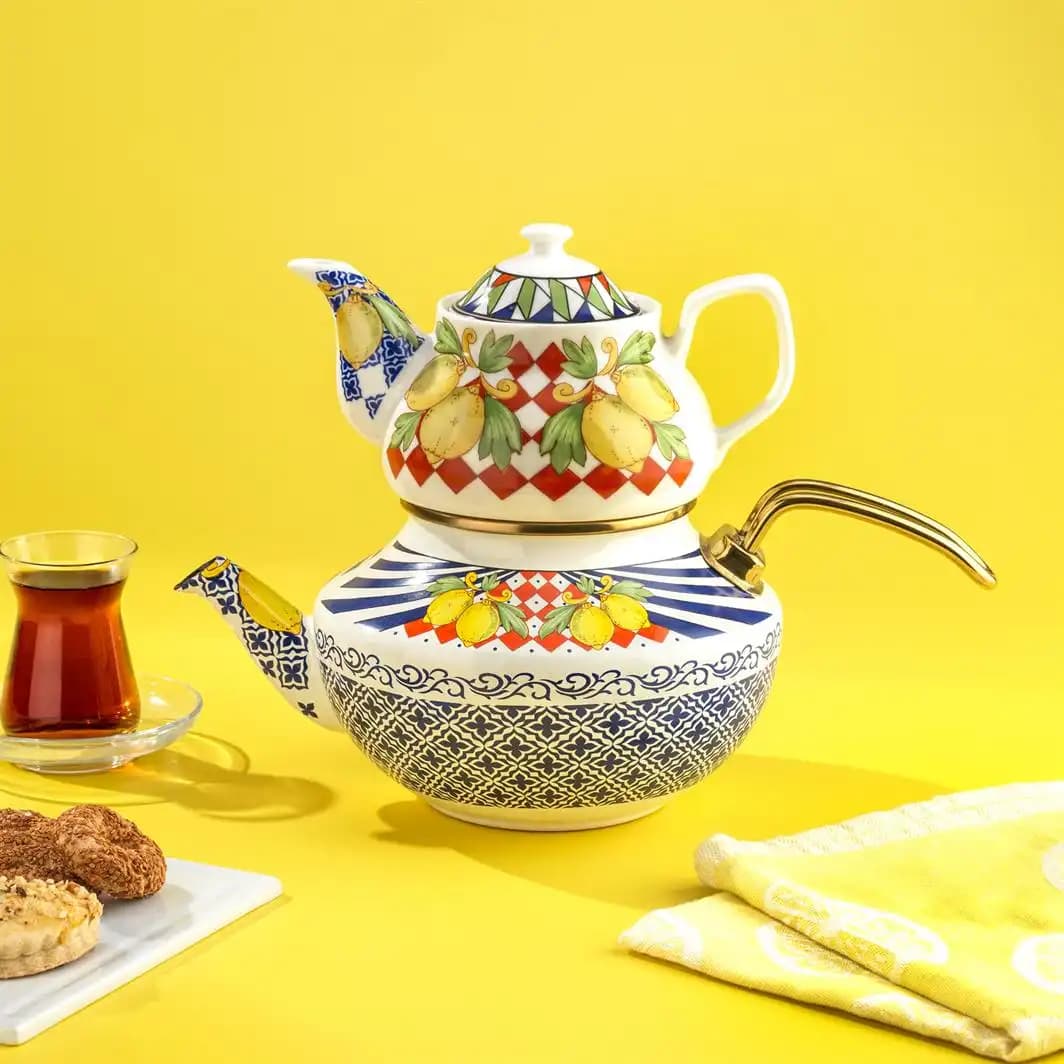 Renkli Emaye Çaydanlıklar ile Dekorasyonda Şıklık ve İşlevsellik Artırma Yöntemleri