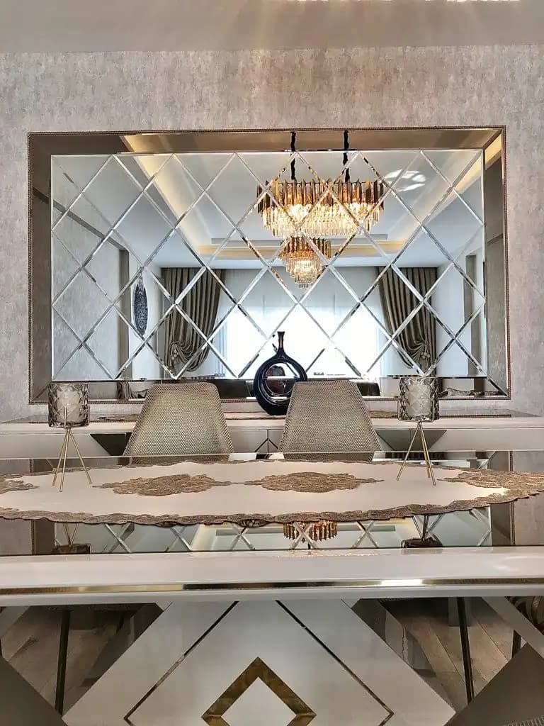 Salon Dekorasyonuna Uygun Dekoratif Ayna Modelleri ve Seçim İpuçları