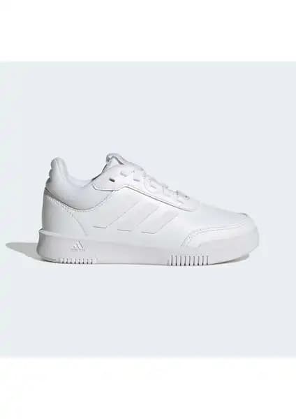 Adidas Tensaur Sport ve VL Court Base Karşılaştırması: Hangi Ayakkabı Daha Uygun 1