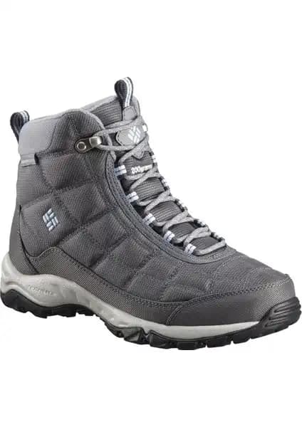 Kışlık Kadın Botları Karşılaştırması: Columbia ve The North Face Modelleri 1