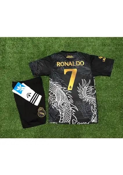 Real Madrid Çocuk Forması Karşılaştırması 2017 ve 2023/24 Sezonları 2