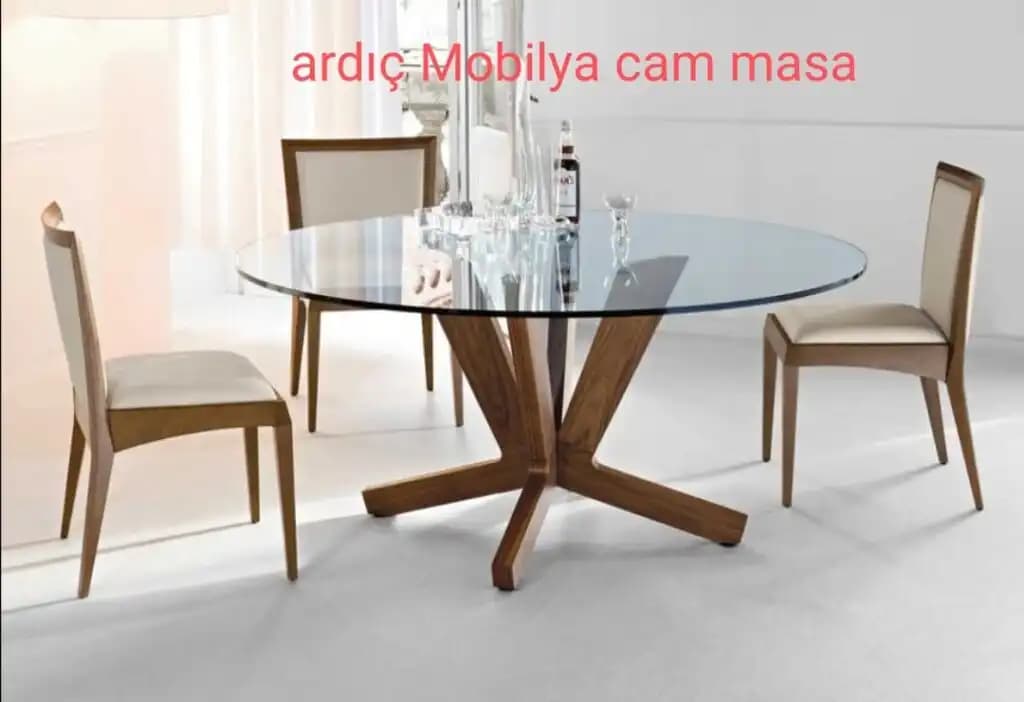 Cam Yemek Masasıyla Modern ve Şık Dekorasyon Çözümleri ve İpuçları