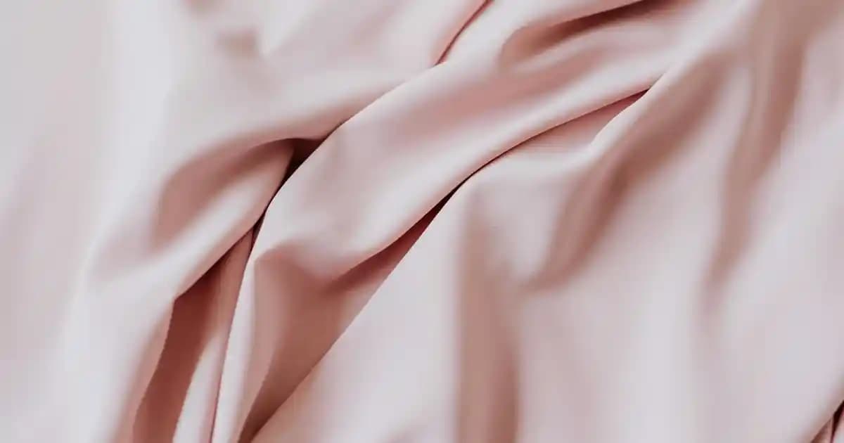 Çiçek Saklama Çerçevesi ile Dekorasyonunuza Zarif ve Fonksiyonel Dokunuşlar Ekleyin