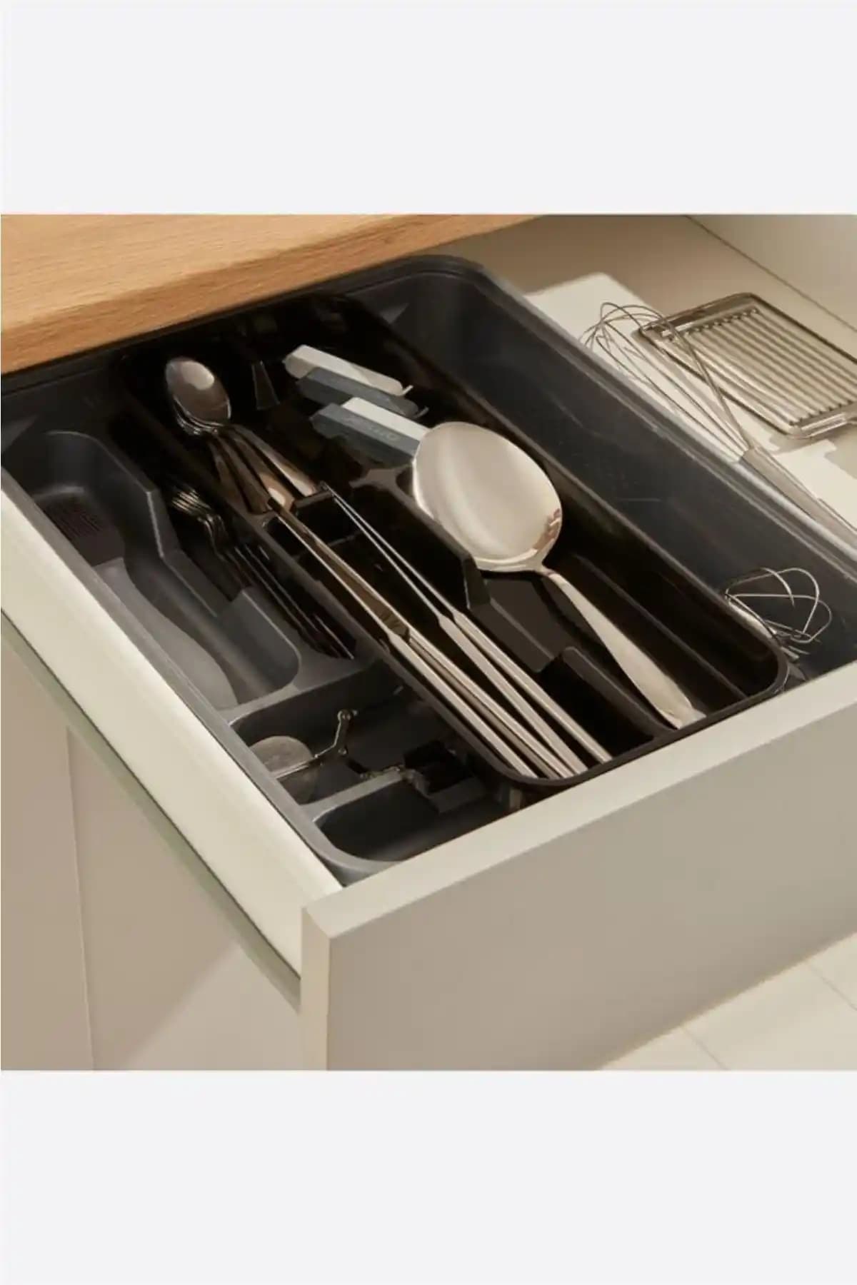 Çift Katlı Kaşıklık ile Modern ve Şık Mutfak Dekorasyonu Çözümleri