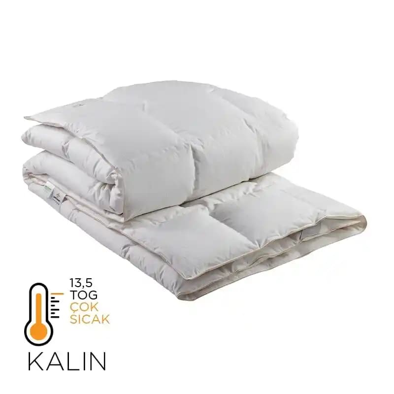 Çift Kişilik Kaz Tüyü Yorgan ile Yatak Odası Dekorasyonunda Şıklık ve Konfor