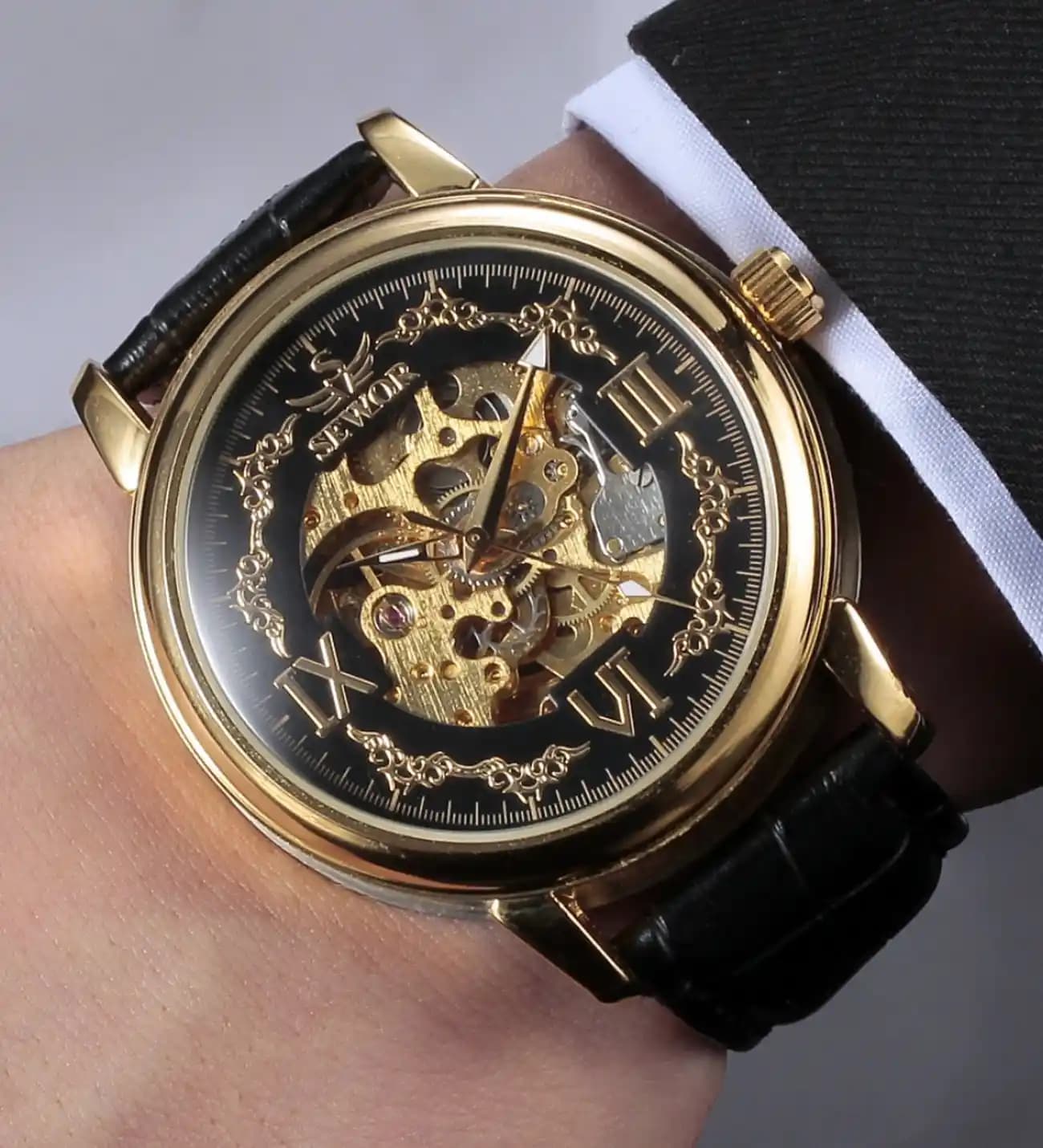 Dekorasyonda Saat Kullanımının Estetik ve Fonksiyonel Rolü Analizi