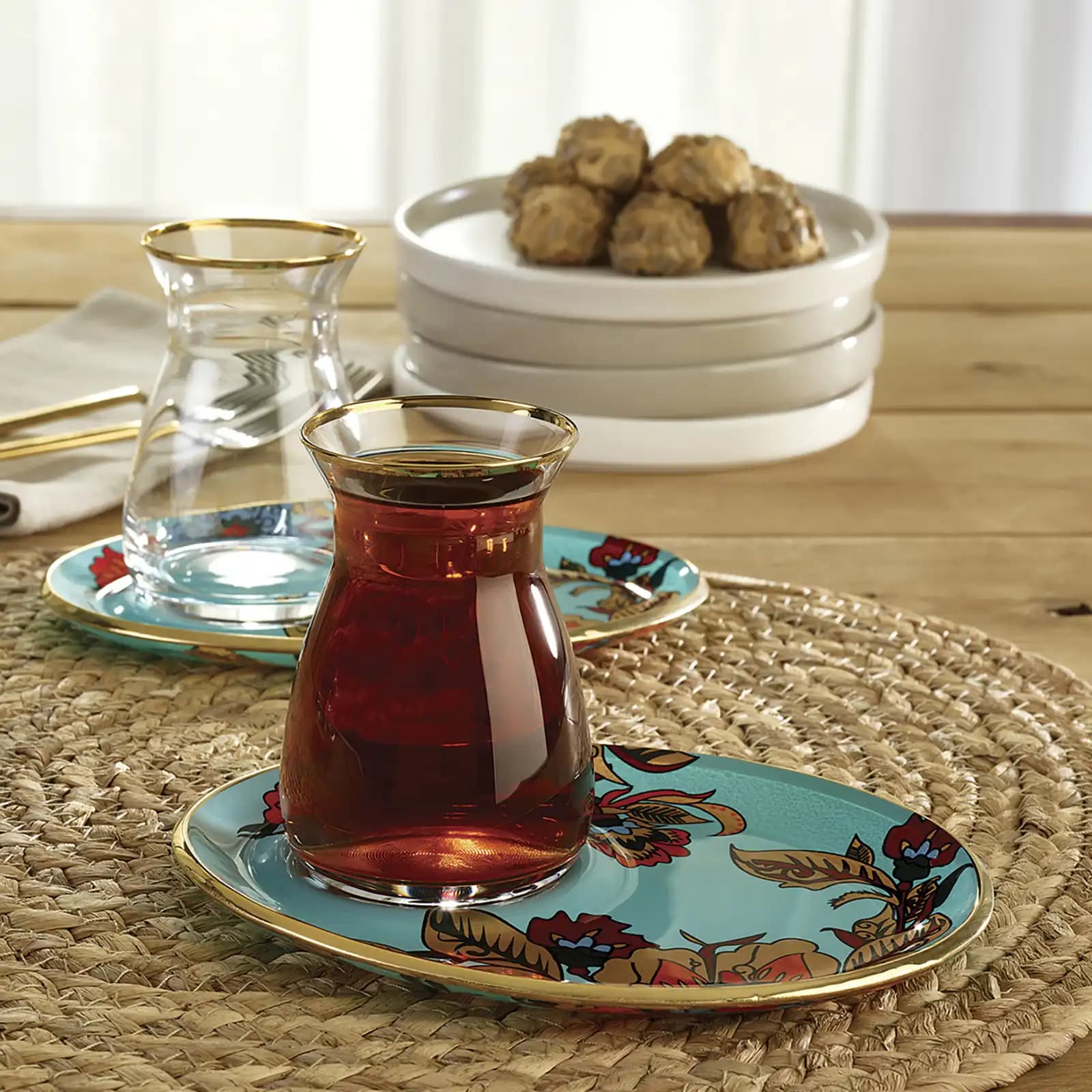 Dekorasyonda Şıklık ve Fonksiyonellik İçin En Uygun Çay Setleri Seçenekleri