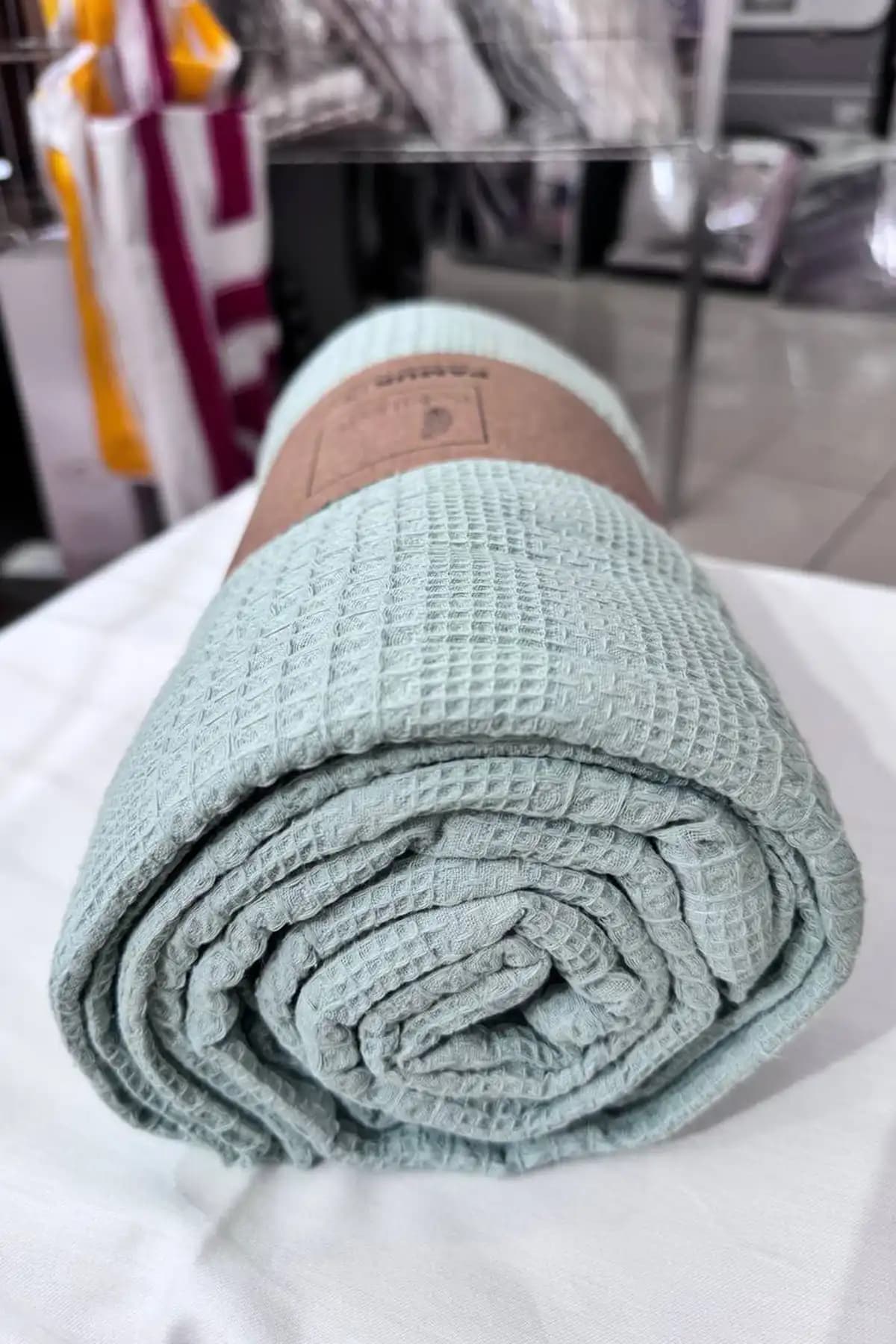Dekorasyonda Tek Pike Kullanımı ve Yaratıcı Fikirler: Yatak Odası İçin Pratik ve Şık Çözümler