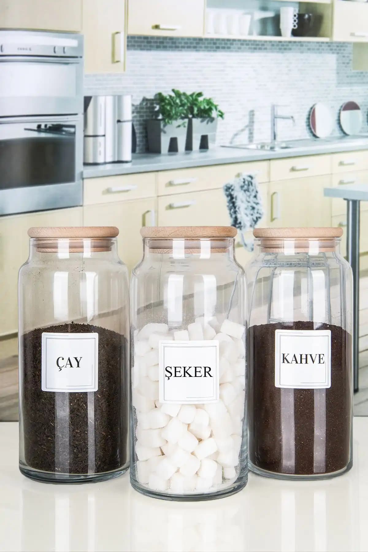 Dekorasyonda Tuz, Şeker ve Çay Kavanozlarının Estetiği ve İşlevselliği