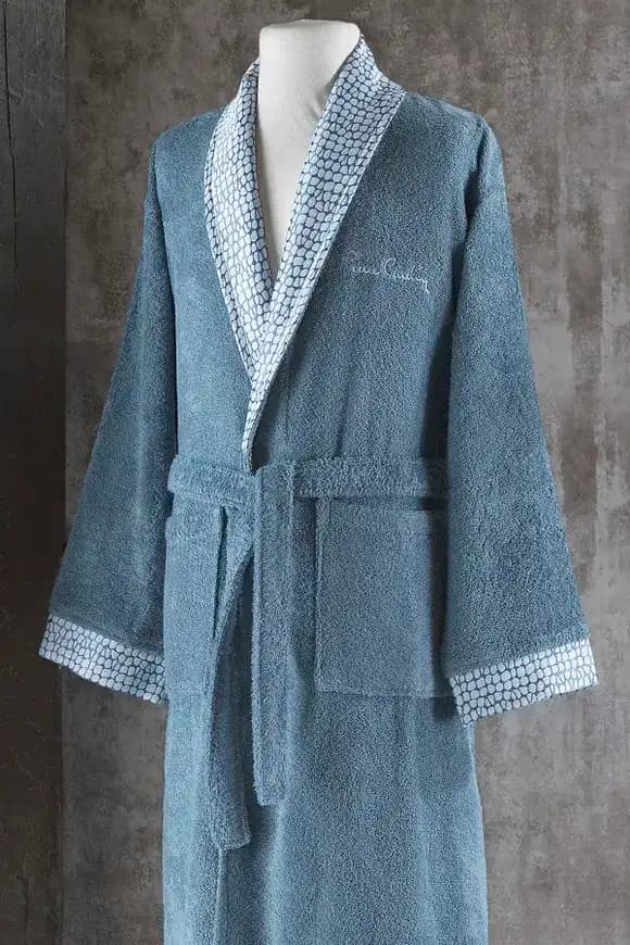 Erkekler İçin Pierre Cardin Bornozlarıyla Şıklık ve Konforu Yakalayın