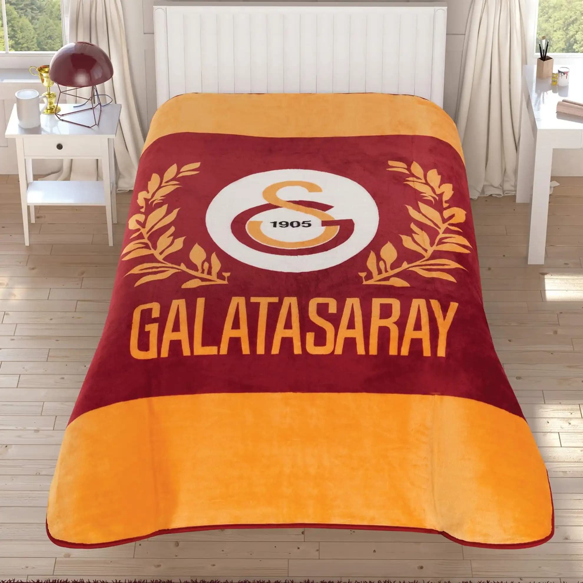 Galatasaray Temalı Tek Kişilik Battaniyelerle Dekorasyonda Şıklık ve Konforun Buluşması