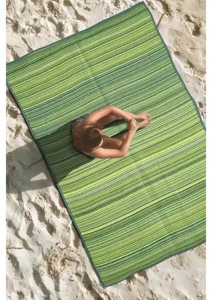 Konfor Halı Katlanabilir ve Savana 8805 Karşılaştırması Plaj ve Piknik Kullanımı