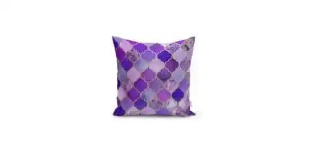 Mor Kırlentlerle Dekorasyonunuzu Canlandırın: Renk Uyumu ve Farklı Modellerle Şıklık