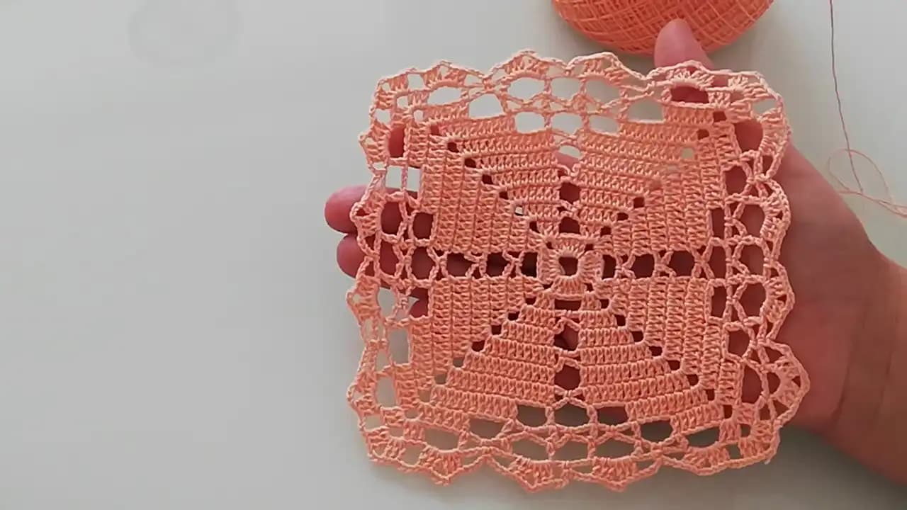 Motifli Masa Örtüsü Modelleriyle Dekorasyonda Şıklık ve Zarafetin Anahtarı