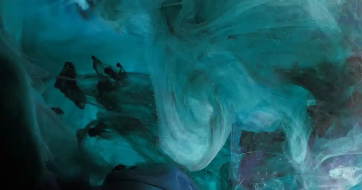 Mum İçin Bardak Seçimi ve Dekorasyon İpuçlarıyla Şık Ev Atmosferleri Yaratın