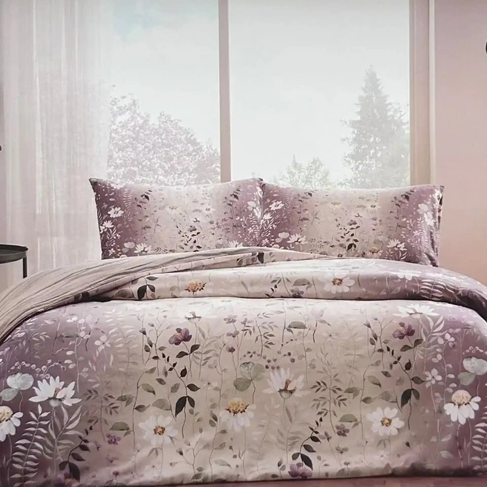 Mürdüm Nevresim Takımı ile Dekorasyonda Zarafet ve Şıklık Yaratın