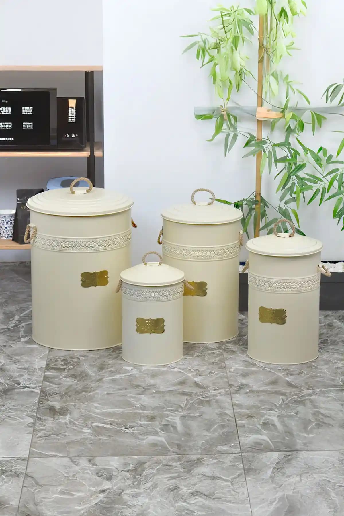 Mutfak Dekorasyonunda Pratik ve Estetik Un Saklama Kovası Seçenekleri