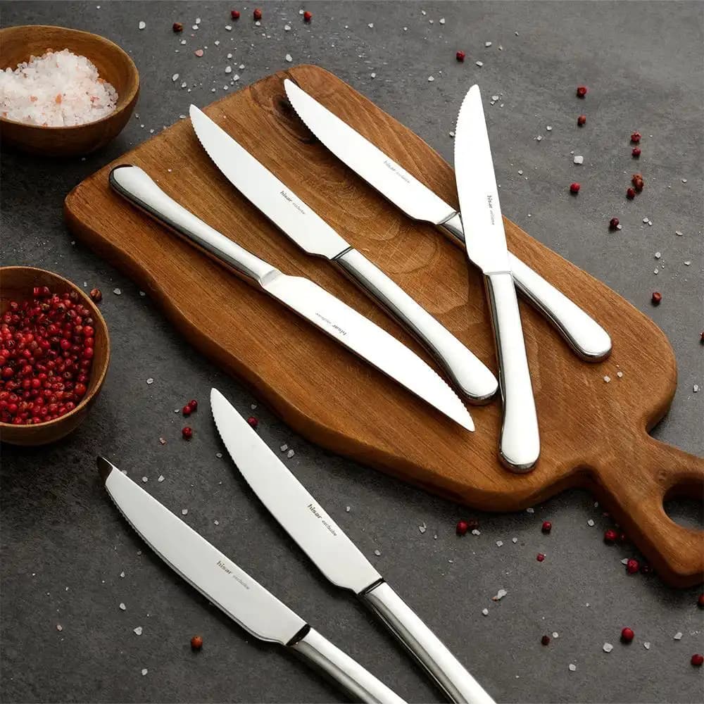 Mutfak Dekorasyonunda Şıklık ve Fonksiyonellik İçin Steak Bıçakları Seçenekleri
