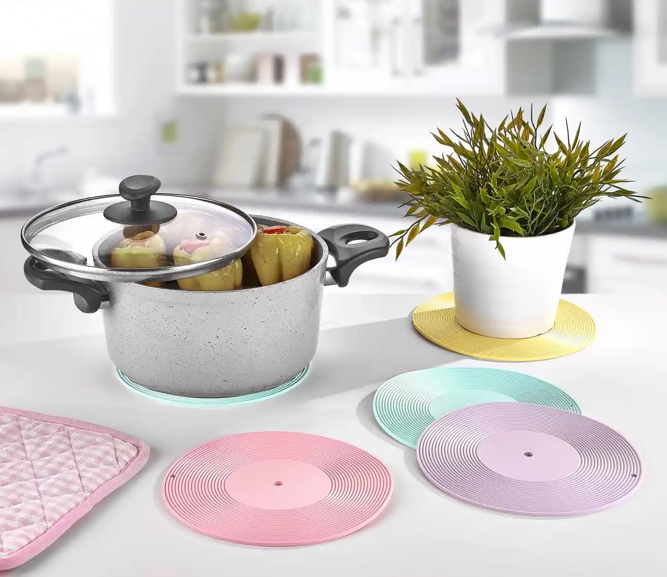 Mutfak Dekorasyonunda Tencere Altlığı Seçenekleri ve Kullanım İpuçları