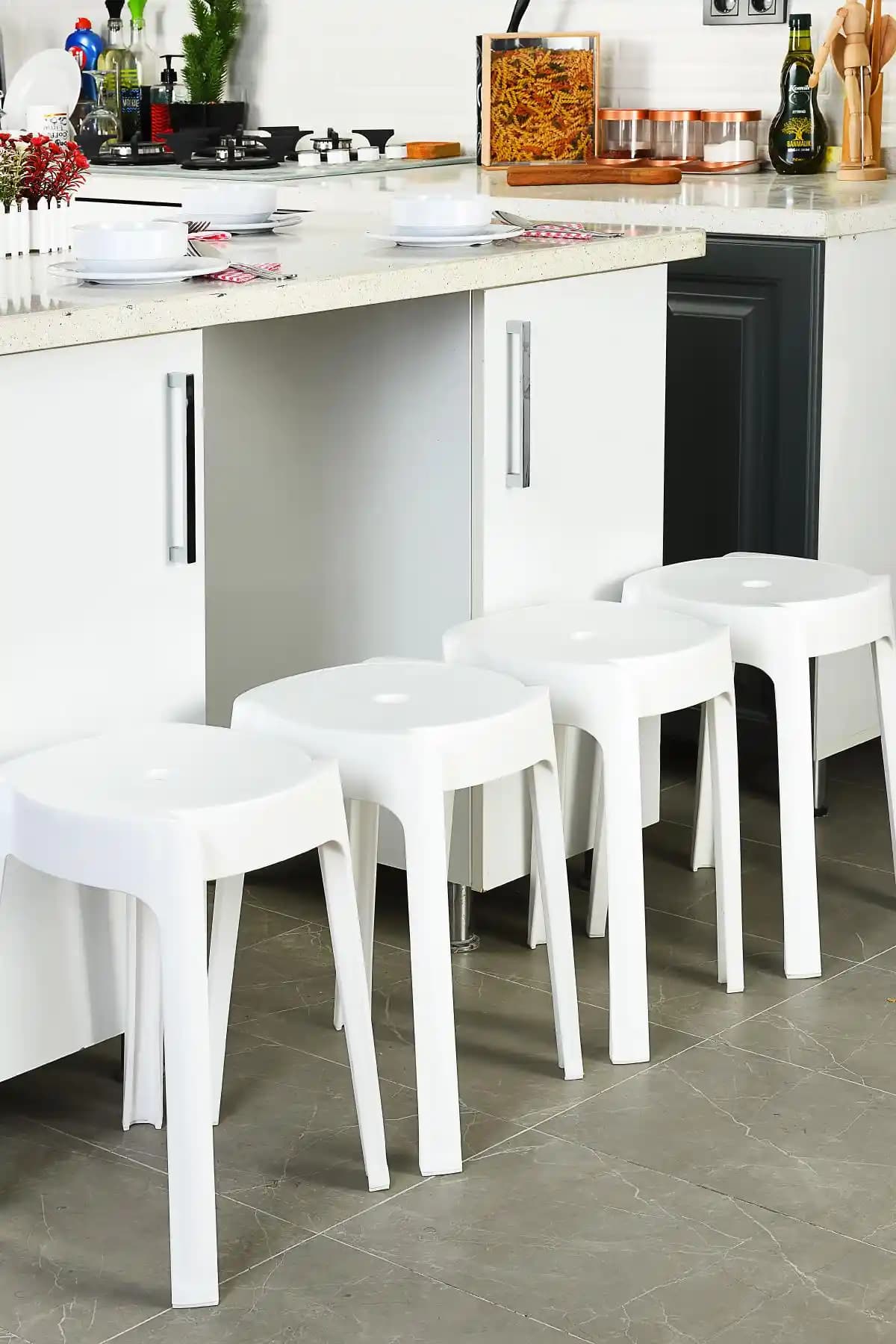 Mutfak Tabure Modelleri ve Dekorasyon İpuçlarıyla Şık ve Fonksiyonel Alanlar Yaratın