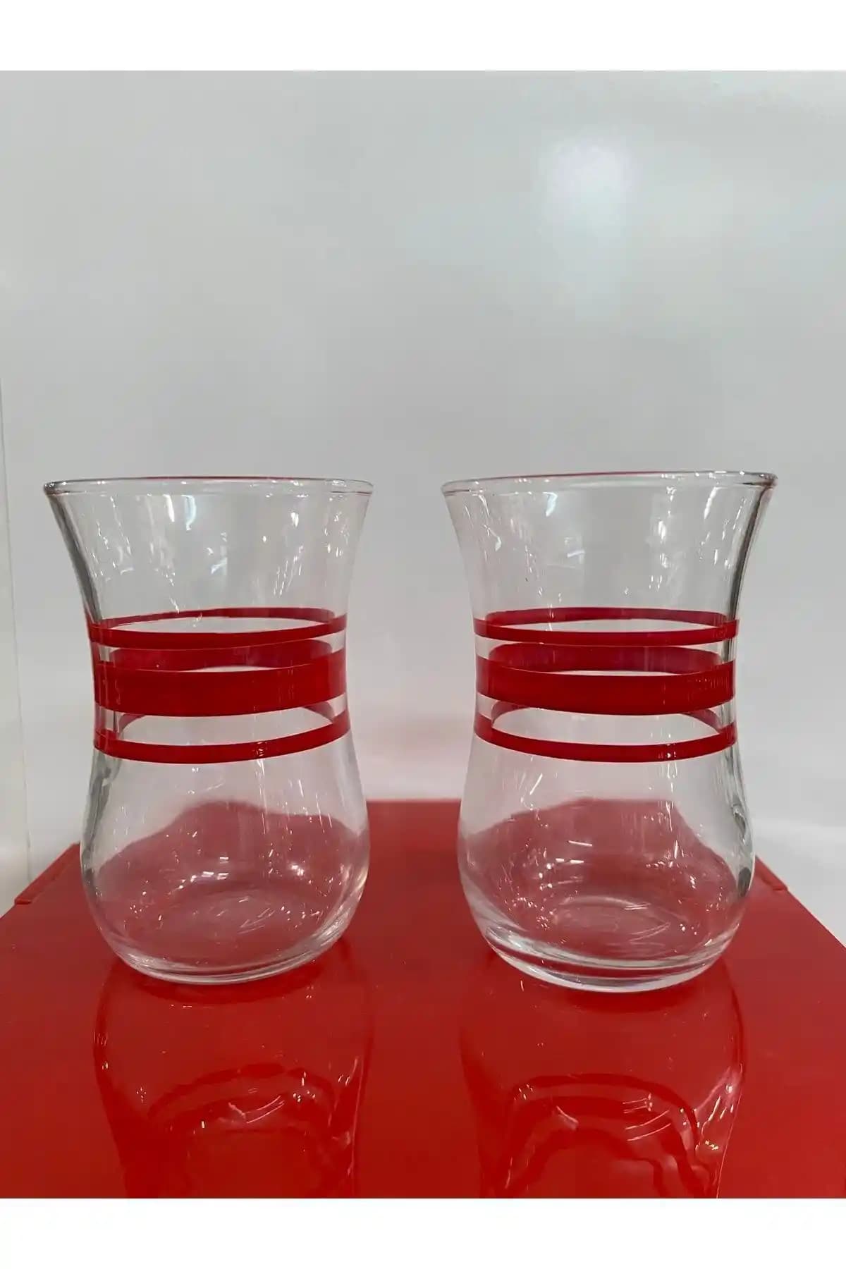 Nostalji Çay Bardağı ile Dekorasyonda Sıcak ve Vintage Atmosfer Yaratma Rehberi