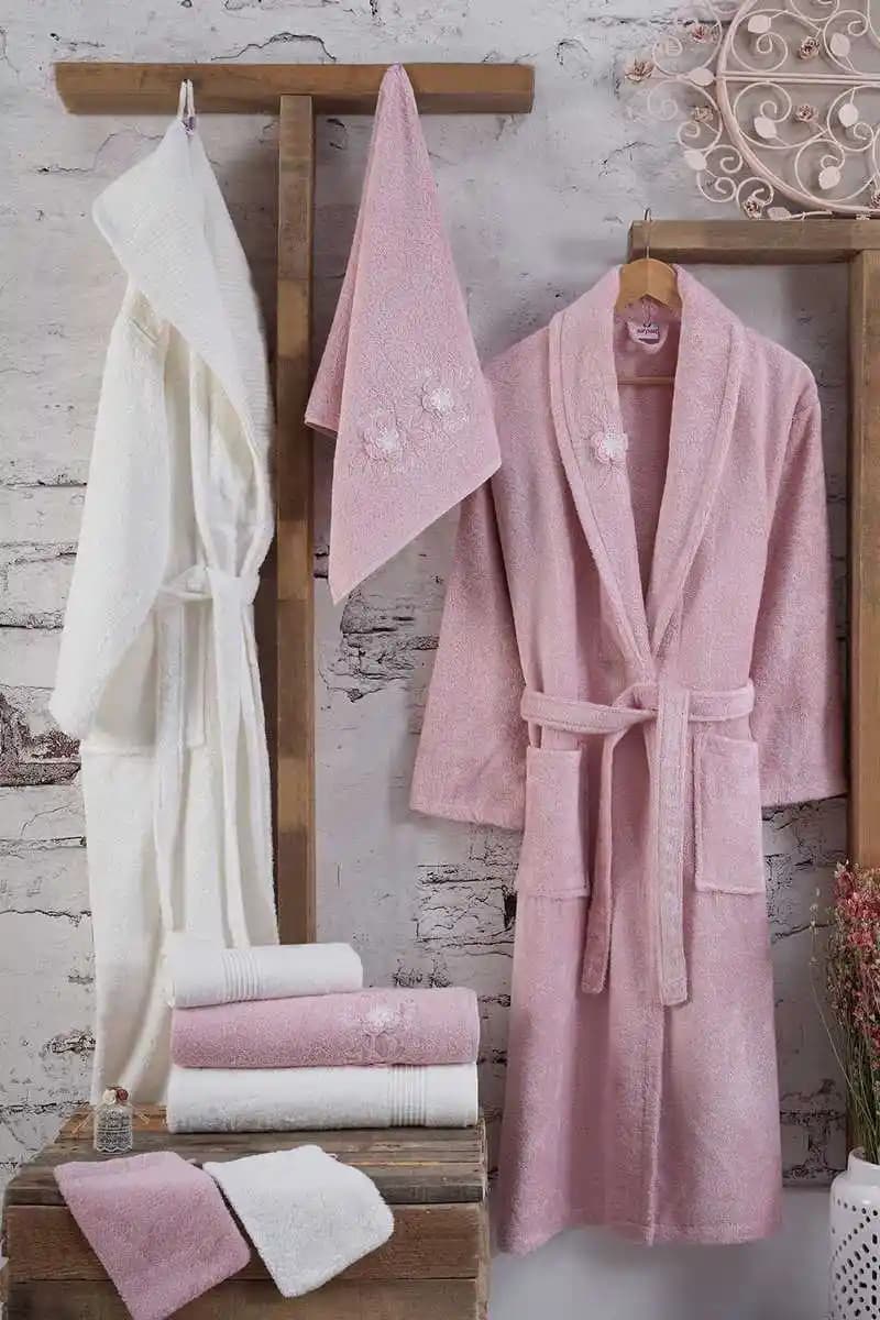 Nurpak Bornozlarıyla Banyo Dekorasyonunuzu Yenileyin ve Konforu Artırın