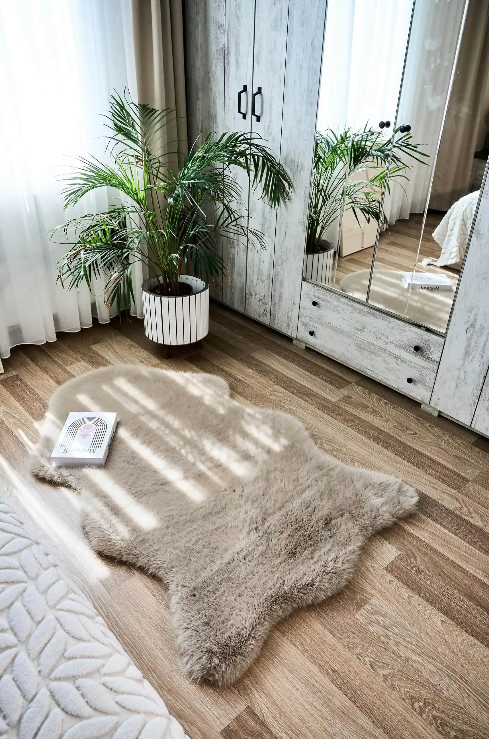 Pelüş Halılar ile Evinize Sıcaklık Katmanın Modern ve Şık Yöntemleri