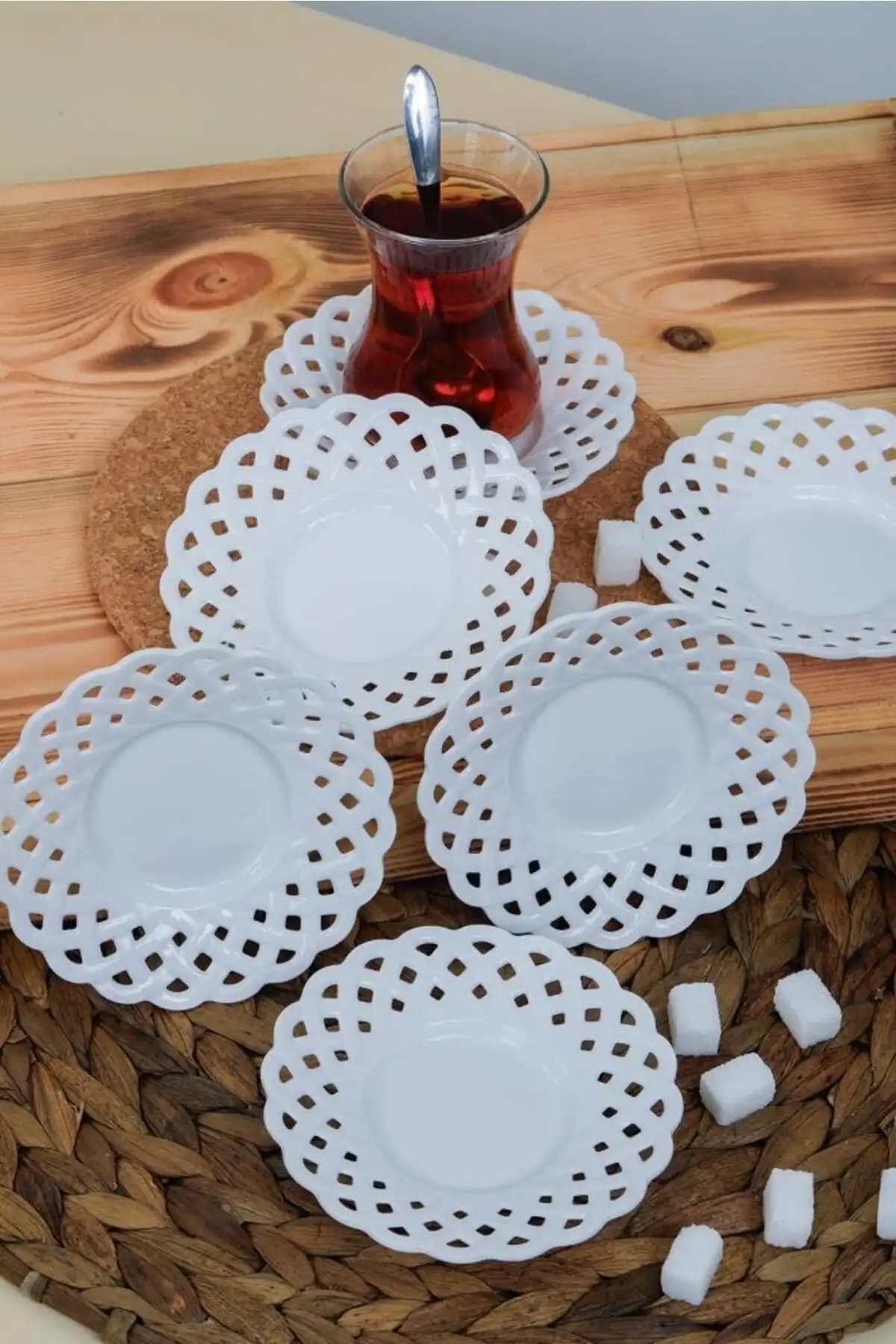 Plastik Çay Tabağı Dekorasyonunda Estetik ve İşlevselliğin Birlikteliği