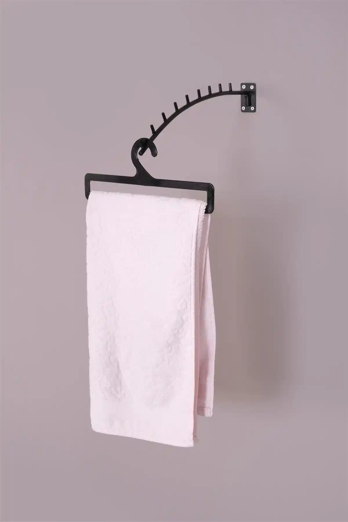 Plastik Havlu Askısı ile Dekorasyonda Fonksiyonellik ve Estetiğin Birleşimi