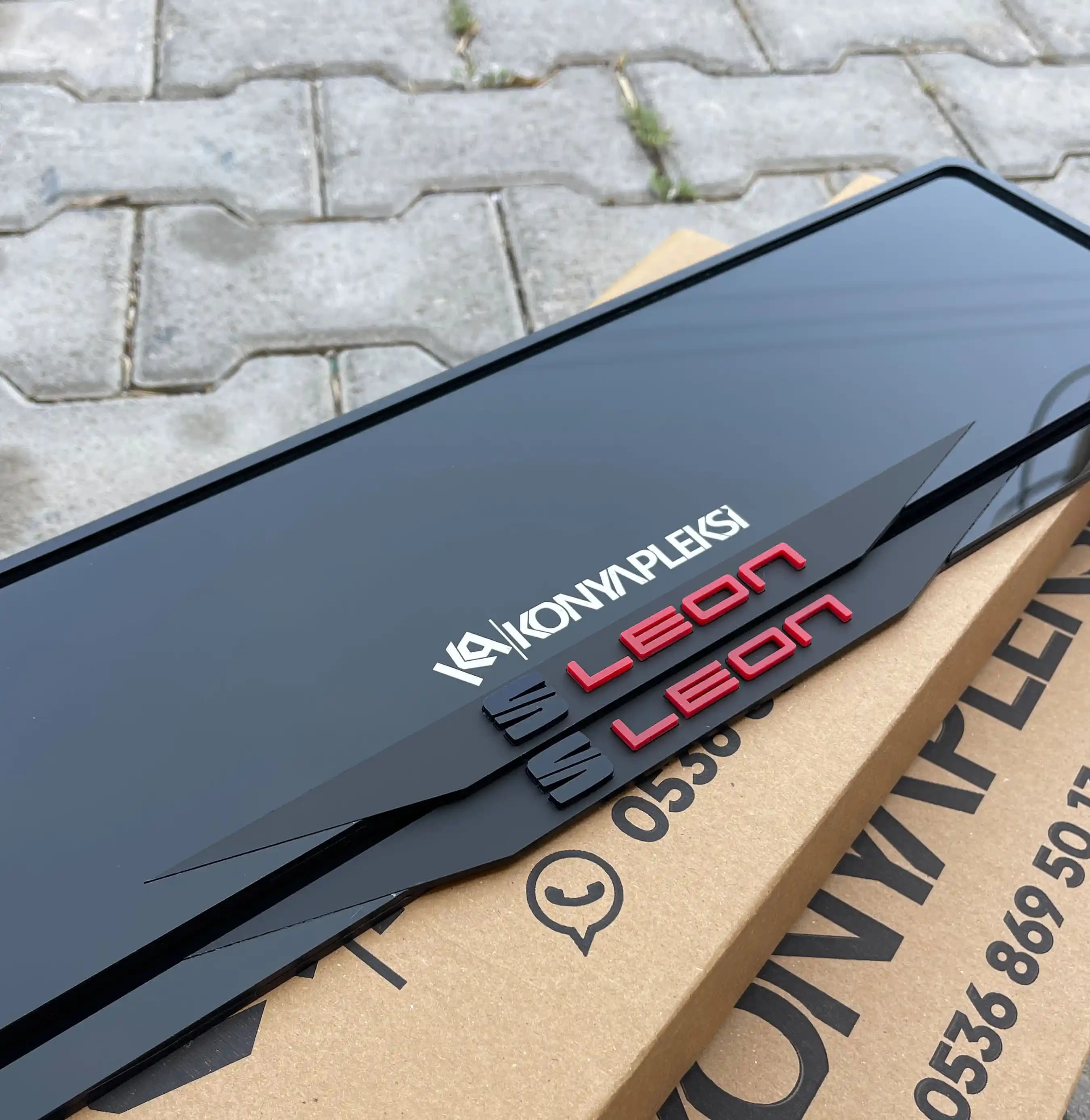 Pleksi Plakalık Nedir ve Dekorasyonda Modern Kullanım Alanları