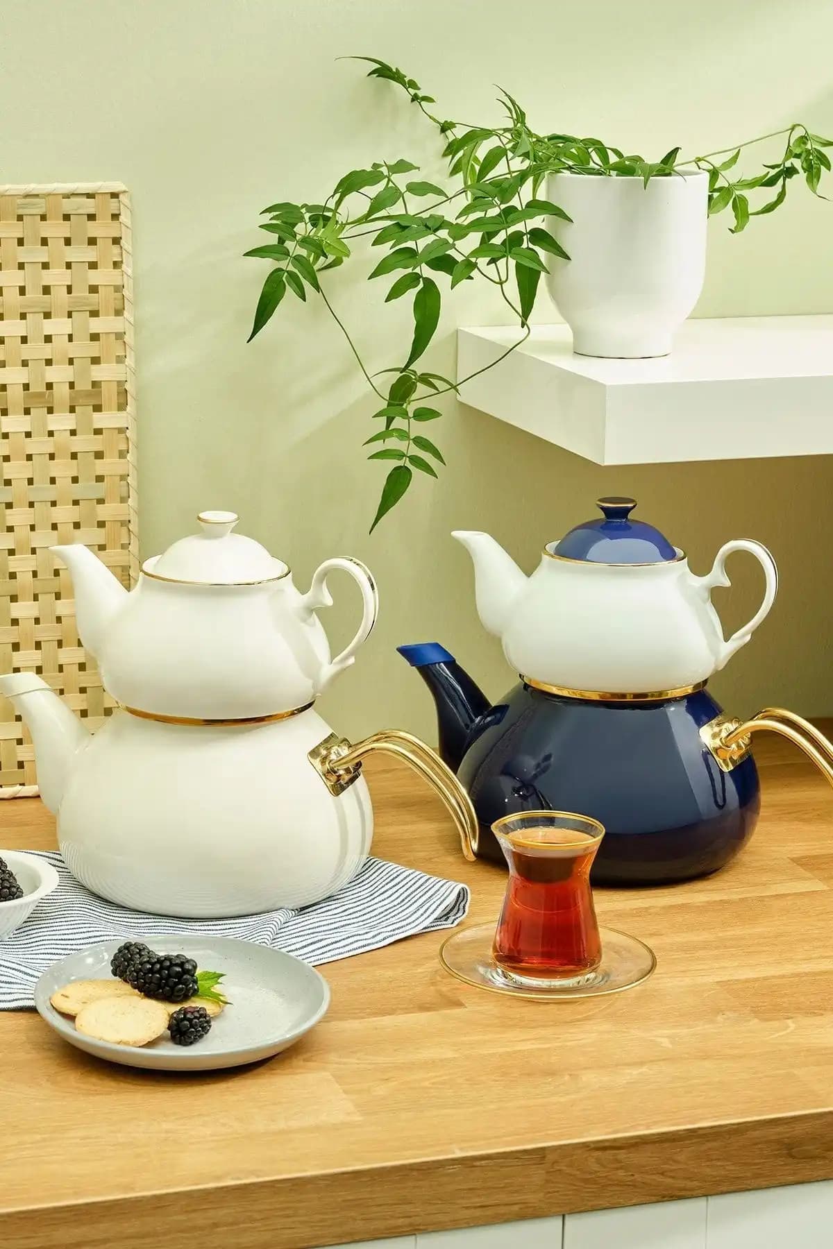 Porselen Demlikli Çaydanlıklar: Estetik ve İşlevselliğin Modern Dekorasyondaki Yeri