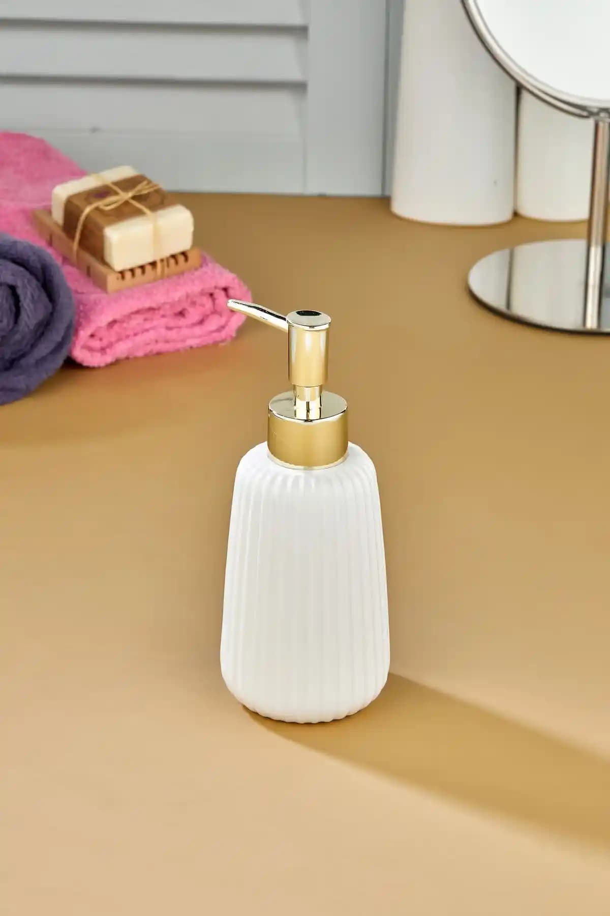 Porselen Sabunluklar ile Dekorasyonunuzu Şıklık ve Fonksiyonellik ile Tamamlayın