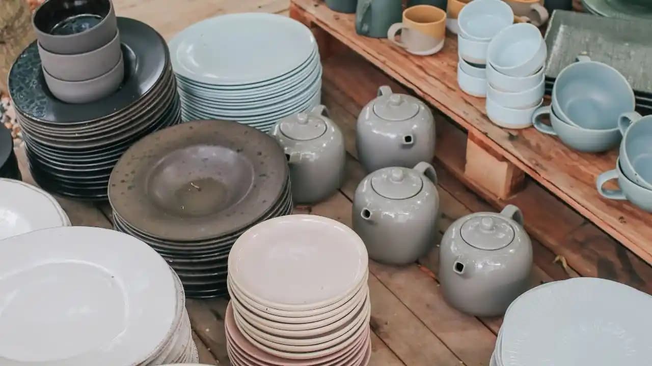 Porselen ve Seramik Malzemelerin Dekorasyondaki Farkları ve Kullanım Avantajları