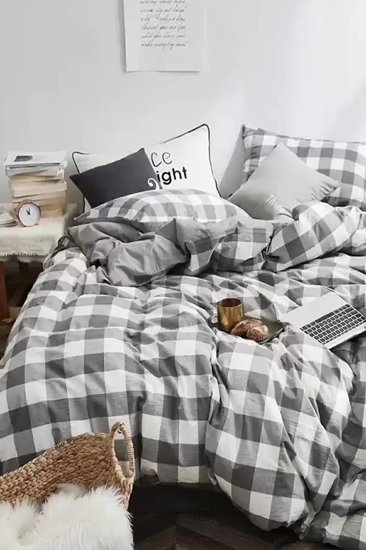 Pötikare Nevresim Takımı ile Yatak Odası Dekorasyonunu Yenileyin ve Şıklık Katın