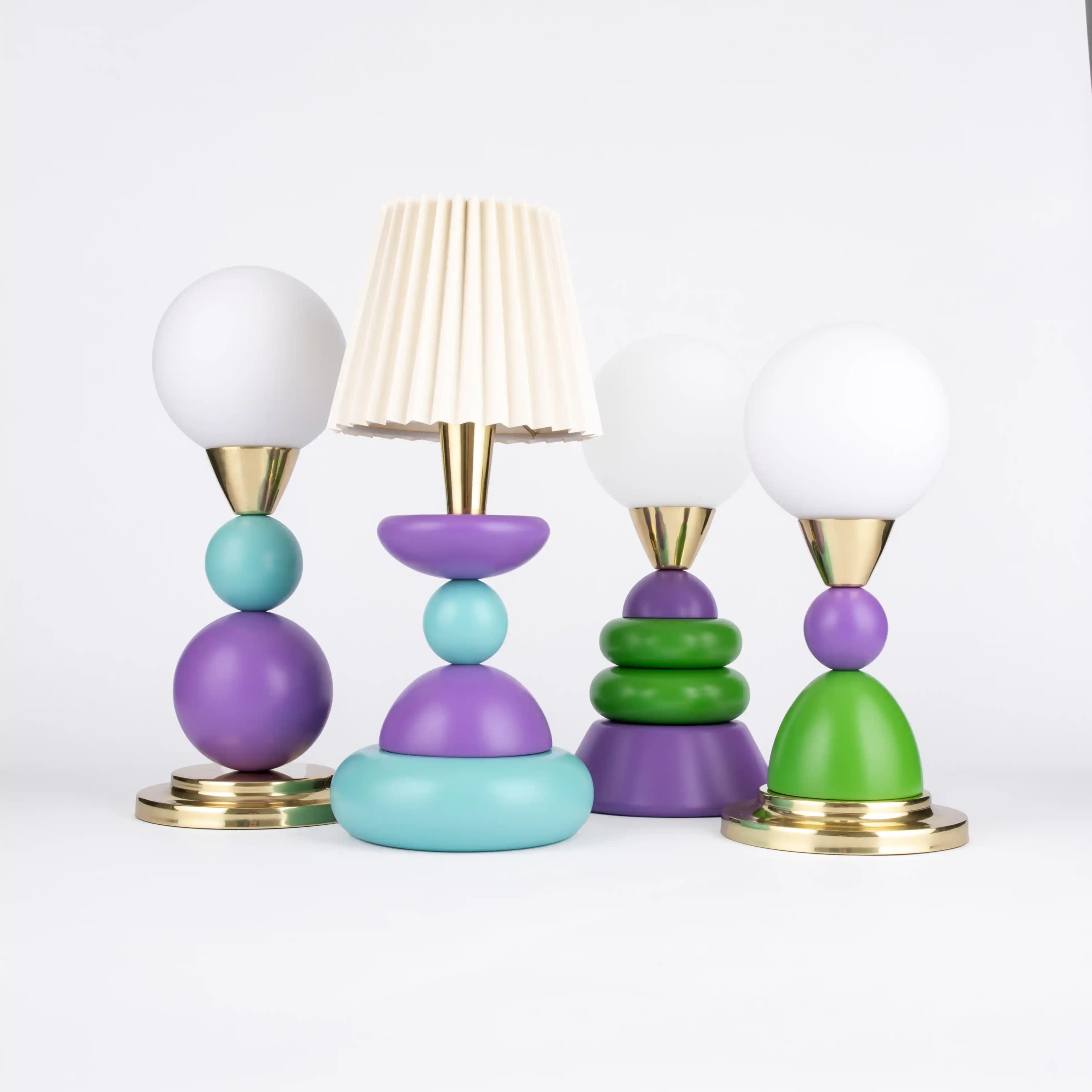 Renkli Masa Lambalarıyla Dekorasyonunuza Canlılık Katın Modern ve Estetik Seçenekler