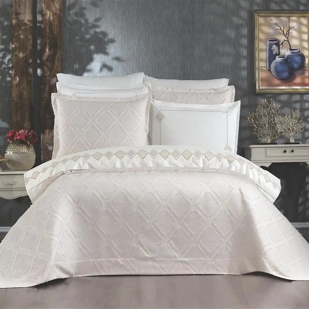 Royal Home Çeyiz Seti ile Evinize Şıklık ve Uyum Katmanın Yolları