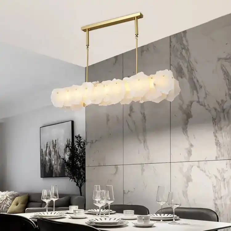 Salon ve Yemek Masası Avize Seçiminde Dikkat Edilmesi Gerekenler ve Trendler