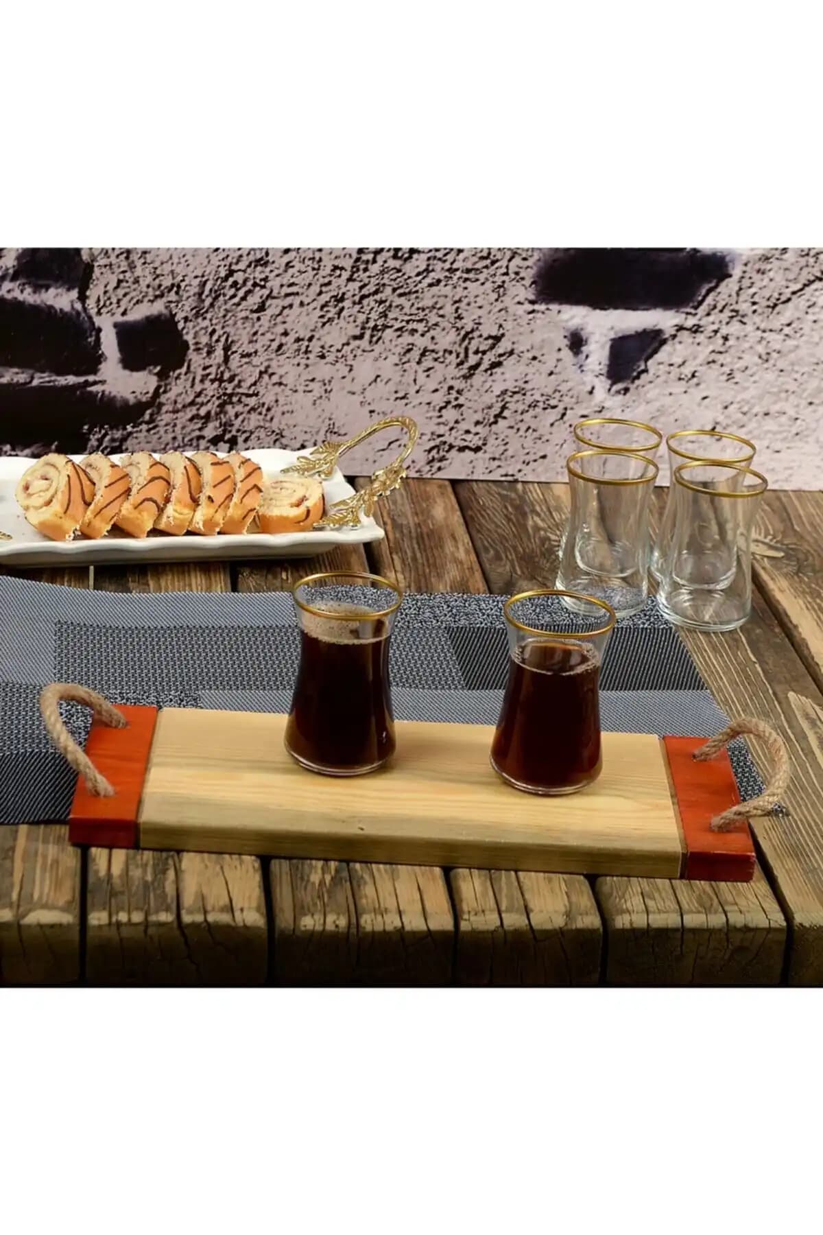 Sarı Yalızlı Çay Bardağı ile Dekorasyonda Zarafet ve Parlaklık Yaratın
