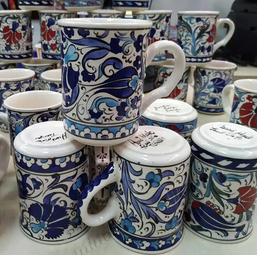 Seramik Bardak Modelleri ile Dekorasyonda Şıklık ve Fonksiyonellik Rehberi